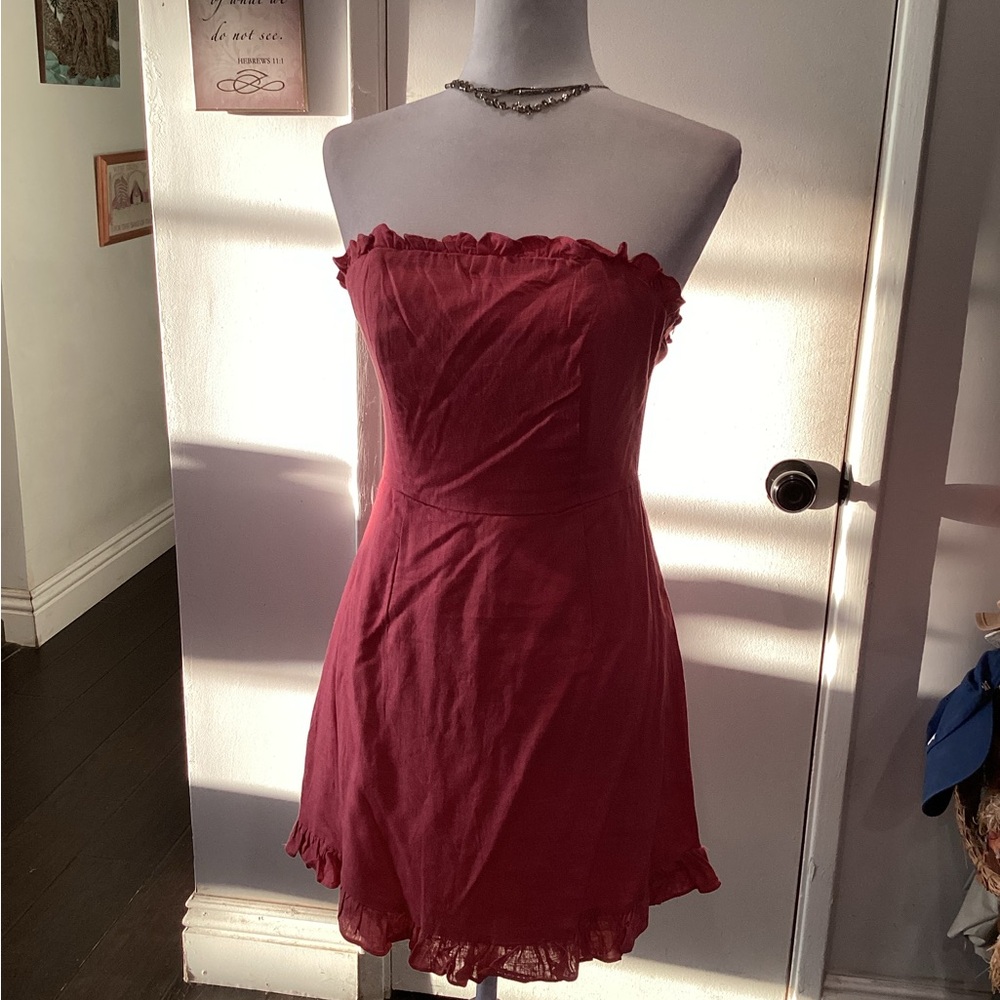 Selfie Leslie Strapless Ruffled Mini Dress in Rose